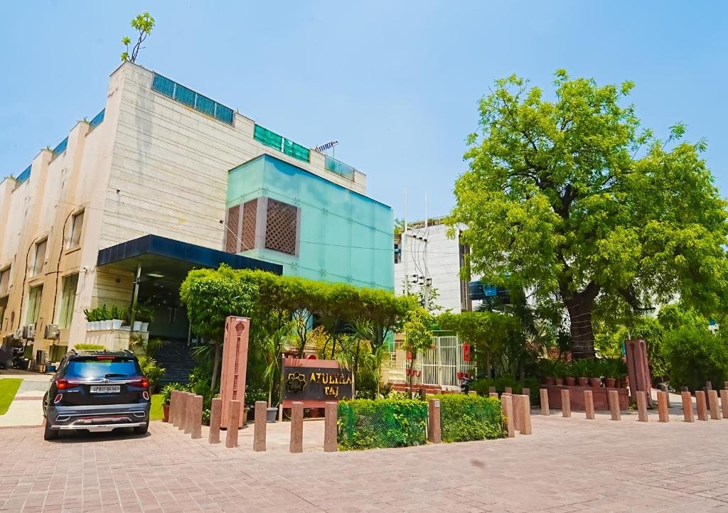 Hotel Atulyaa Taj Agra